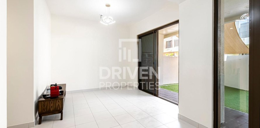 Вилла Dubai South (Dubai World Central), Дубай, БАӘ-да 3 жатын бөлмелер, 132 м² № 655094