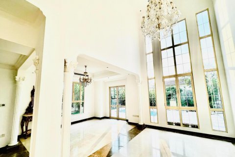 Villa in Jumeirah Islands, Dubai, UAE 4 bedrooms, 1026 sq.m. № 628631 - photo 2