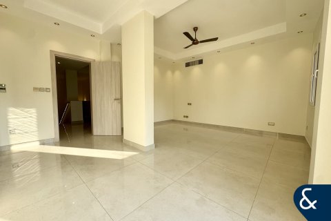 Снять в аренду виллу в Meadows, Дубай, ОАЭ 4 спальни, 947м2, № 671337 - фото 6