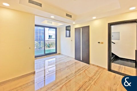 Rijtjeshuis te huur in Jumeirah Village Circle, Dubai, VAE 4 slaapkamers, 316 vr.m., nr 671332 - foto 15