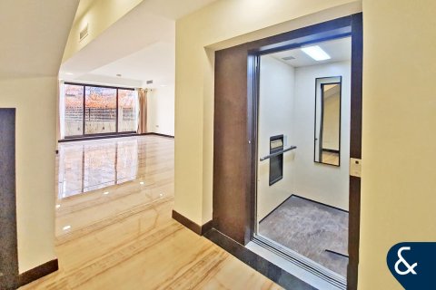 Rijtjeshuis te huur in Jumeirah Village Circle, Dubai, VAE 4 slaapkamers, 316 vr.m., nr 671332 - foto 7