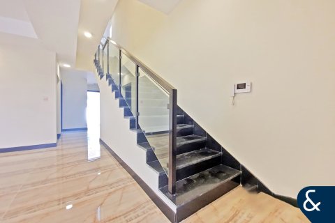 Rijtjeshuis te huur in Jumeirah Village Circle, Dubai, VAE 4 slaapkamers, 316 vr.m., nr 671332 - foto 6