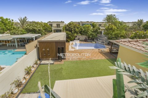 Зняти в оренду віллу в Jumeirah Park, Дубай, ОАЕ 4 спальні, 660м2, № 663899 - фото 28