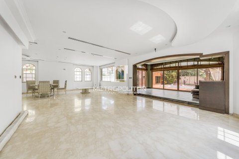 Зняти в оренду віллу в Jumeirah Park, Дубай, ОАЕ 4 спальні, 660м2, № 663899 - фото 1