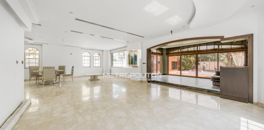 Вілла в Jumeirah Park, Дубай, ОАЕ 4 спальні, 660м2 № 663899