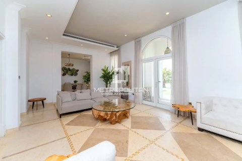 Villa Palm Jumeirah, Dubaijā, AAE 6 istabas, 1245 m2 Nr. 663900 - attēls 5