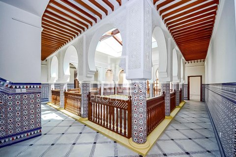 Vilă de închiriat în Jumeirah, Dubai, EAU 6 dormitoare, 1138.06 mp. №746171 - poză 12