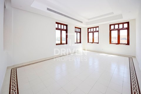 Vilă de închiriat în Jumeirah, Dubai, EAU 6 dormitoare, 1138.06 mp. №746171 - poză 16