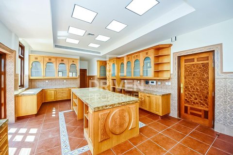 Vilă de închiriat în Jumeirah, Dubai, EAU 6 dormitoare, 1138.06 mp. №746171 - poză 8