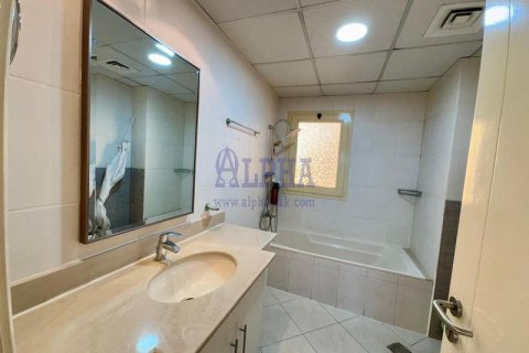 Снять в аренду таунхаус в Al Hamra Village, Рас-эль-Хайма, ОАЭ 3 спальни, 199.7м2, № 680500 - фото 11