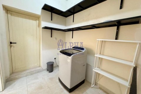 Снять в аренду таунхаус в Al Hamra Village, Рас-эль-Хайма, ОАЭ 3 спальни, 199.7м2, № 680500 - фото 15