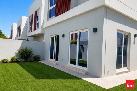 Dubai, BAE’de villa 4 yatak odası, 252.7 m&sup2; No 710191