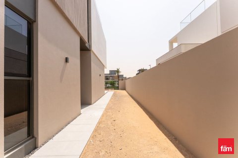 ویلا برای اجاره در Dubai، امارات متحده عربی 4 خوابه ، 465.6 متر مربع ، شماره 710195 - تصویر 2