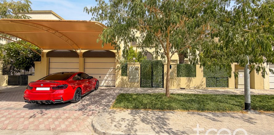 ویلا در Jumeirah Park، Dubai ، امارات متحده عربی 4 خوابه ، 402.73 متر مربع.  شماره 753739