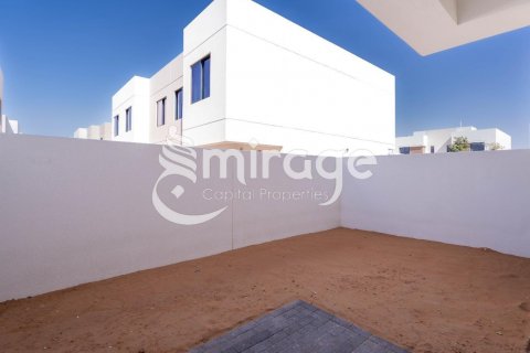 Řadový dům na Yas Island, Abu Dhabi, SAE 3 ložnice, 168.7 m² Č.: 574166 - fotografie 2