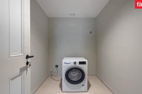 Apartment in Al Barsha, Dubai, UAE 2 bedrooms, 205.8 sq.m. № 695244 - photo 18