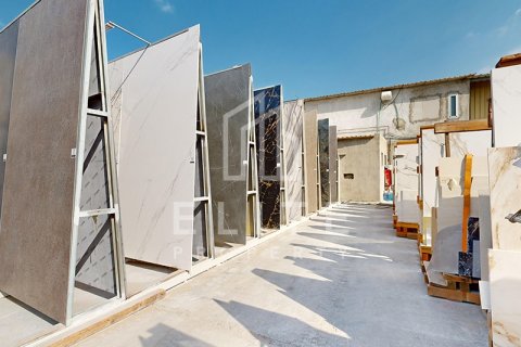 Factory in Al Quoz, Dubai, UAE 2323 sq.m. № 620257 - photo 23