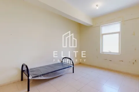 Campo de trabajo en venta en Dubai, EAU 9944 m2 № 620251 - foto 8