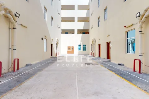 Campo de trabajo en venta en Dubai, EAU 9944 m2 № 620251 - foto 12