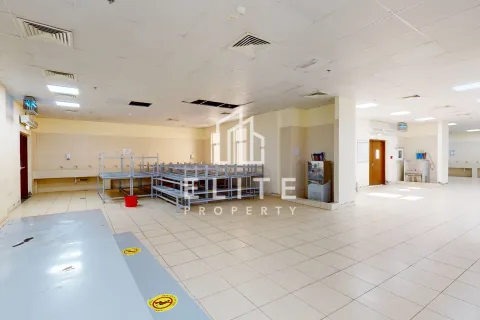 Campo de trabajo en venta en Dubai, EAU 9944 m2 № 620251 - foto 26