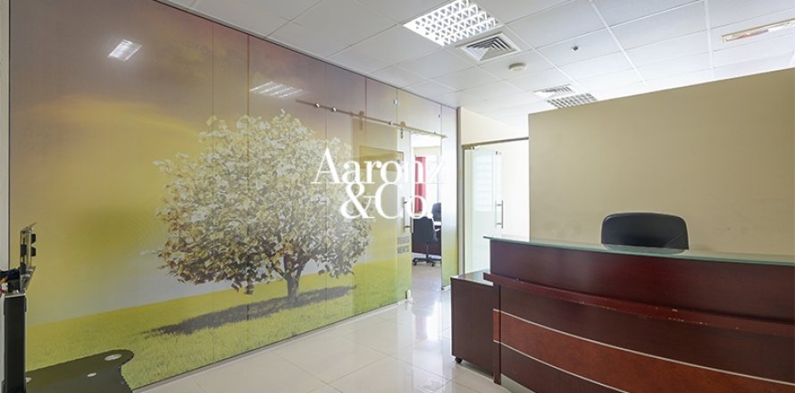Office in Business Bay, Dubai, UAE 87 sq.m. № 693678