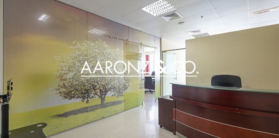 Офис в Бизнес-Бэй, Дубай, ОАЭ 87м2 № 693678