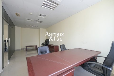 Office in Business Bay, Dubai, UAE 87 sq.m. № 693678 - photo 5
