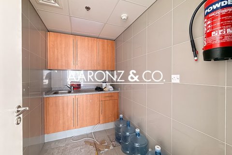 Oficina en alquiler en Jumeirah Lake Towers, Dubai, EAU 123 m2 № 693676 - foto 7