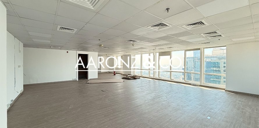 Oficina en Jumeirah Lake Towers, Dubai, EAU 123 m² № 693676