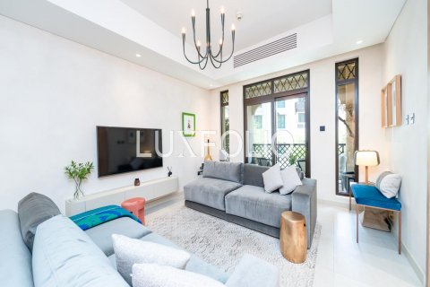 Apartmen di Old Town, Dubai, UAE 2 bilik tidur, 122 meter persegi № 627470 - foto 3