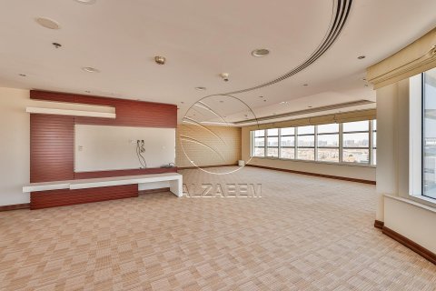 Properti Komersial di Al Nahyan Camp, Abu Dhabi, UEA 636 m2 nomor 615880 - foto 10