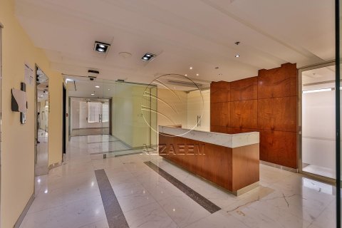 Pronë komerciale në Al Nahyan Camp, Abu Dhabi, Emiratet e Bashkuara Arabe 661 m2. № 615882 - Foto 1
