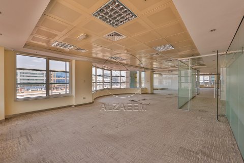Pronë komerciale në Al Nahyan Camp, Abu Dhabi, Emiratet e Bashkuara Arabe 661 m2. № 615882 - Foto 25