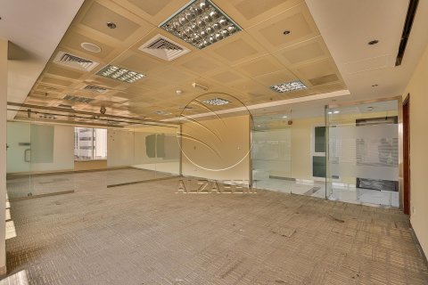 Pronë komerciale në Al Nahyan Camp, Abu Dhabi, Emiratet e Bashkuara Arabe 661 m2. № 615882 - Foto 9