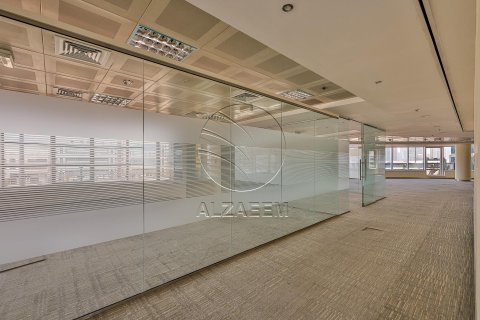 Pronë komerciale në Al Nahyan Camp, Abu Dhabi, Emiratet e Bashkuara Arabe 661 m2. № 615882 - Foto 21