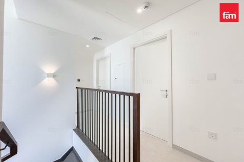 Villa til salg i Dubai, UAE 3 soveværelser, 173.9 kvm № 576302 - foto 4