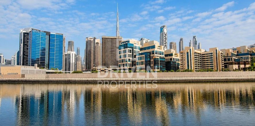 דירה ב Business Bay, Dubai, איחוד האמירויות 2 חדרי שינה, 119.19 מ"ר מספר 759696
