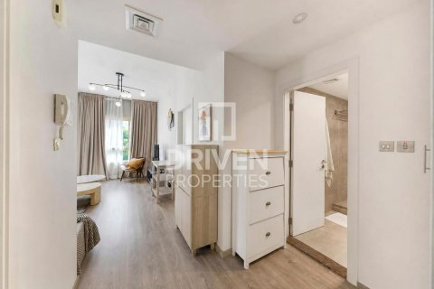 Apartmen di Greens, Dubai, UAE 1 bilik tidur, 71.07 meter persegi № 759691 - foto 12
