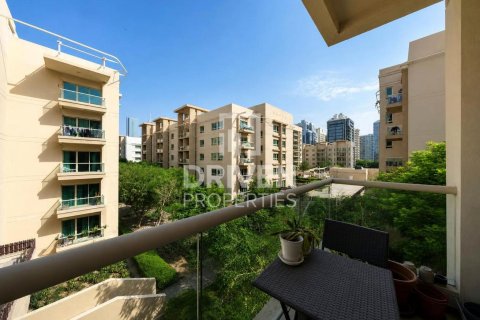 Apartmen di Greens, Dubai, UAE 1 bilik tidur, 71.07 meter persegi № 759691 - foto 16