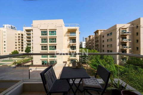 Apartmen di Greens, Dubai, UAE 1 bilik tidur, 71.07 meter persegi № 759691 - foto 15