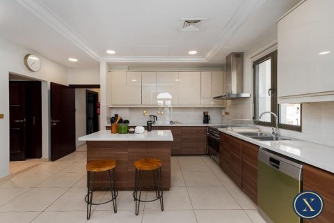 Vilë në Palm Jumeirah, Dubai, Emiratet e Bashkuara Arabe 6 dhoma gjumi, 650 m2. № 628194 - Foto 10