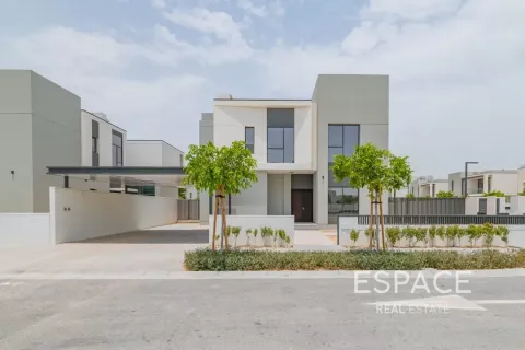 Al Furjan、Dubai、UAE にあるヴィラの賃貸物件 5ベッドルーム、425 m2、No650039 - 写真 1