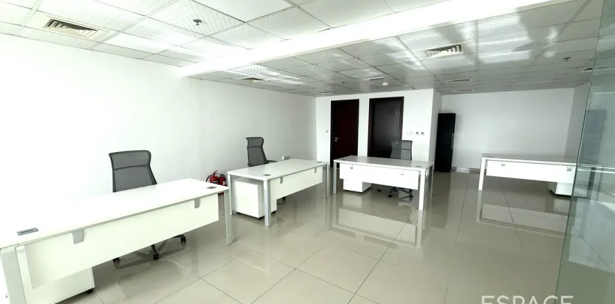 Toimisto Jumeirah Lake Towers, Dubai, Arabiemiraatit 107 m2 № 650045