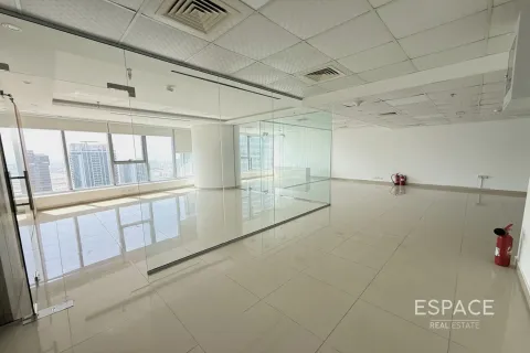 Jumeirah Lake Towers、Dubai、UAE にあるオフィスの賃貸物件 107 m2、No650045 - 写真 2
