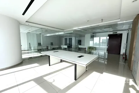 Toimisto Jumeirah Lake Towers, Dubai, Arabiemiraatit 107 m2 № 650045 - kuva 3