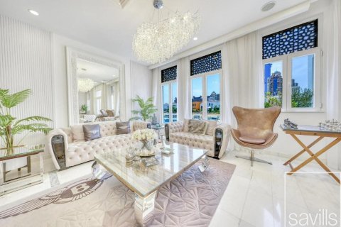 Villa in Palm Jumeirah, Dubai, UAE 6 bedrooms, 883 sq.m. № 647419 - photo 7