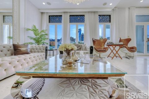 Villa in Palm Jumeirah, Dubai, UAE 6 bedrooms, 883 sq.m. № 647419 - photo 9