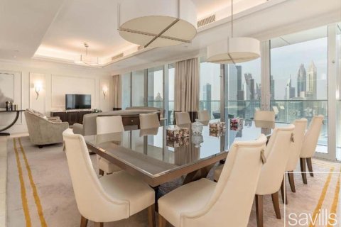 Apartment in Downtown Dubai (Downtown Burj Dubai), UAE 4 bedrooms, 270 sq.m. № 647418 - photo 1