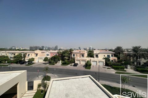 Σπίτι σε Dubai Sports City, ΗΑΕ 4 υπνοδωμάτια, 244 τ.μ. Αρ. 647422 - φωτογραφία 25