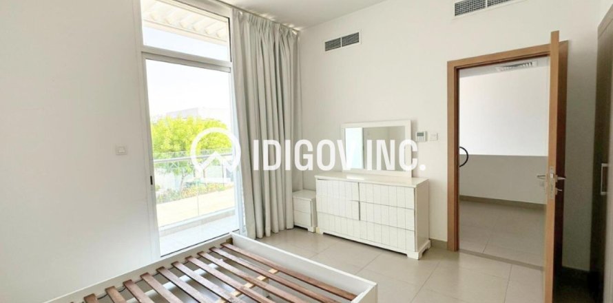 خانه شهری در Mudon، Dubai ، امارات متحده عربی 3 خوابه ، 274 متر مربع.  شماره 647325